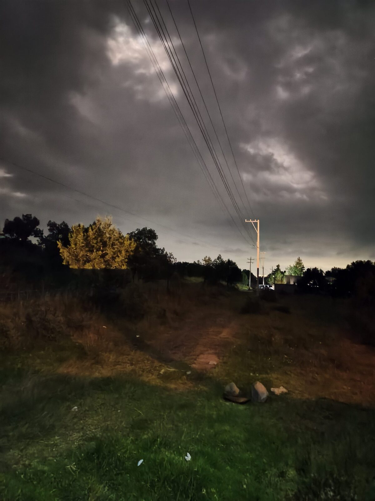 Foto cotidiana 16 — Vida de todos los días · 2025. Fotografía de José Alejandro Armenta, artista del auto y la vida cotidiana en Tlaxcala.